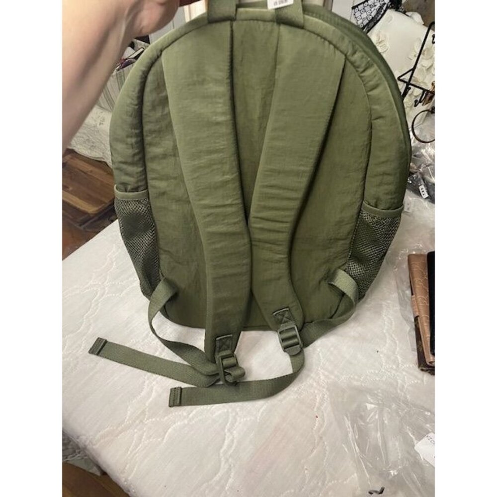 Victoria’s Secret PINK Quilted Puffer Backpack – New with Tags - Picture 4 of 5